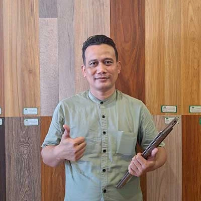 Foto Marketing lantai kayu